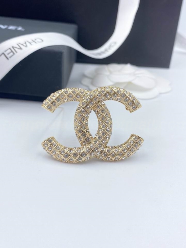 Chanel Brooch 383